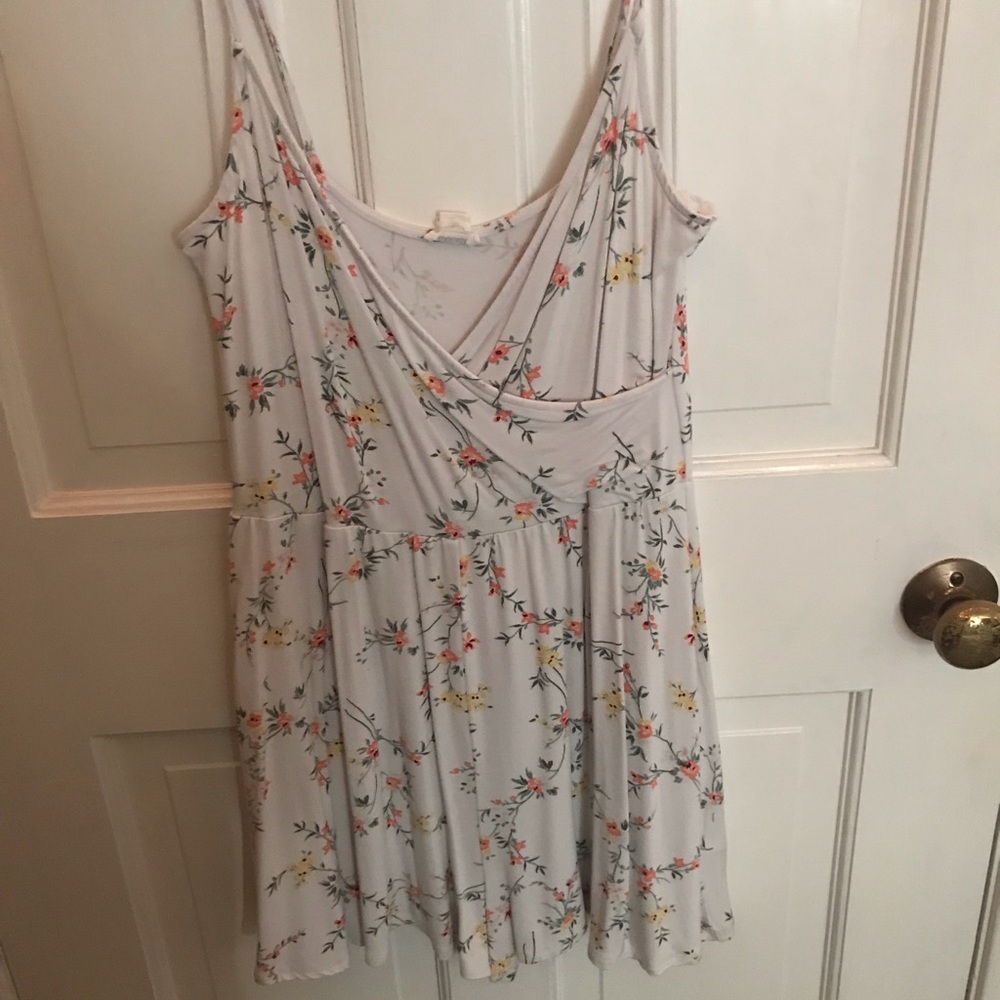 romper - Picture 2 of 2